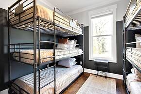 Near Gulch 12 South Book Luxury Now