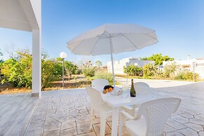 Porto Cesareo Air-conditioned Villa 12 Beds Torre Cesarea
