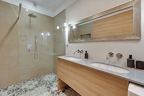 Waterlane Riverside - SPA, Pool, Gym & Parking by Downtown Apartments