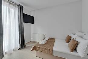 Waterlane Riverside - SPA, Pool, Gym & Parking by Downtown Apartments