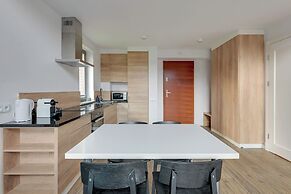 Waterlane Riverside - SPA, Pool, Gym & Parking by Downtown Apartments