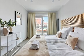 Waterlane Riverside - SPA, Pool, Gym & Parking by Downtown Apartments