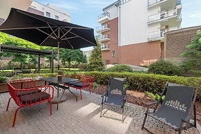 Waterlane Riverside - SPA, Pool, Gym & Parking by Downtown Apartments