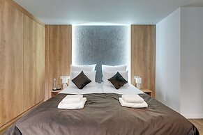 Waterlane Riverside - SPA, Pool, Gym & Parking by Downtown Apartments