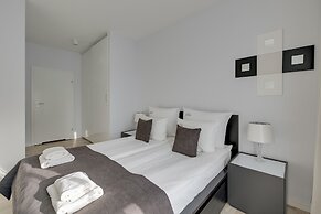 Waterlane Riverside - SPA, Pool, Gym & Parking by Downtown Apartments