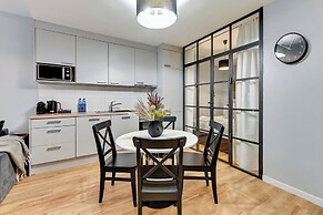 Waterlane Riverside - SPA, Pool, Gym & Parking by Downtown Apartments