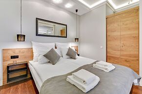 Waterlane Riverside - SPA, Pool, Gym & Parking by Downtown Apartments