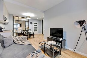 Waterlane Riverside - SPA, Pool, Gym & Parking by Downtown Apartments