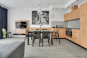 Waterlane Riverside - SPA, Pool, Gym & Parking by Downtown Apartments