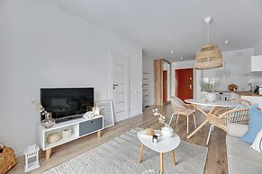 Waterlane Riverside - SPA, Pool, Gym & Parking by Downtown Apartments