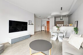 Waterlane Riverside - SPA, Pool, Gym & Parking by Downtown Apartments