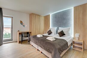 Waterlane Riverside - SPA, Pool, Gym & Parking by Downtown Apartments