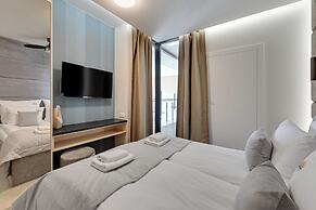 Waterlane Riverside - SPA, Pool, Gym & Parking by Downtown Apartments