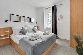 Waterlane Riverside - SPA, Pool, Gym & Parking by Downtown Apartments