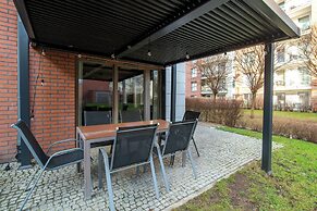 Waterlane Riverside - SPA, Pool, Gym & Parking by Downtown Apartments