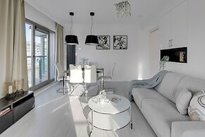 Waterlane Riverside - SPA, Pool, Gym & Parking by Downtown Apartments