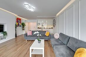 Waterlane Riverside - SPA, Pool, Gym & Parking by Downtown Apartments