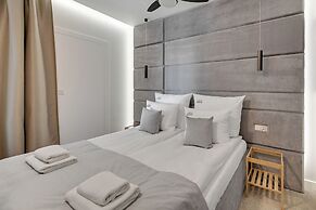 Waterlane Riverside - SPA, Pool, Gym & Parking by Downtown Apartments