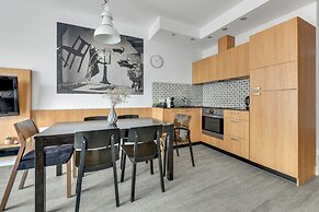 Waterlane Riverside - SPA, Pool, Gym & Parking by Downtown Apartments