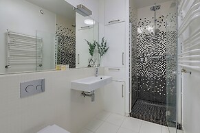 Waterlane Riverside - SPA, Pool, Gym & Parking by Downtown Apartments