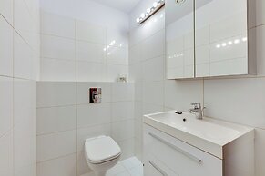 Waterlane Riverside - SPA, Pool, Gym & Parking by Downtown Apartments