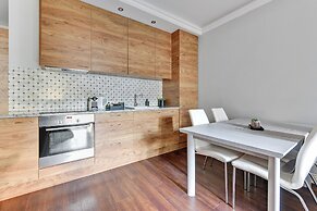 Waterlane Riverside - SPA, Pool, Gym & Parking by Downtown Apartments