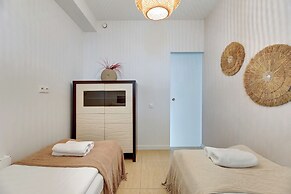 Waterlane Riverside - SPA, Pool, Gym & Parking by Downtown Apartments