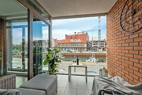 Waterlane Riverside - SPA, Pool, Gym & Parking by Downtown Apartments