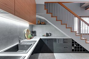 Waterlane Riverside - SPA, Pool, Gym & Parking by Downtown Apartments