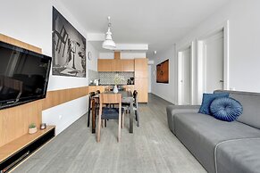 Waterlane Riverside - SPA, Pool, Gym & Parking by Downtown Apartments