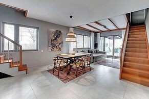 Waterlane Riverside - SPA, Pool, Gym & Parking by Downtown Apartments