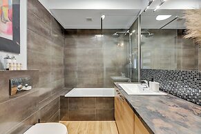 Waterlane Riverside - SPA, Pool, Gym & Parking by Downtown Apartments