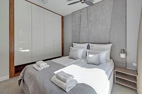 Waterlane Riverside - SPA, Pool, Gym & Parking by Downtown Apartments