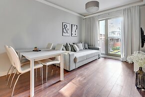 Waterlane Riverside - SPA, Pool, Gym & Parking by Downtown Apartments