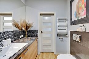 Waterlane Riverside - SPA, Pool, Gym & Parking by Downtown Apartments