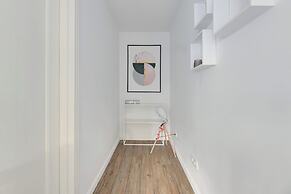 Waterlane Riverside - SPA, Pool, Gym & Parking by Downtown Apartments