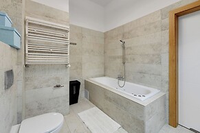 Waterlane Riverside - SPA, Pool, Gym & Parking by Downtown Apartments