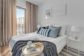 Waterlane Riverside - SPA, Pool, Gym & Parking by Downtown Apartments