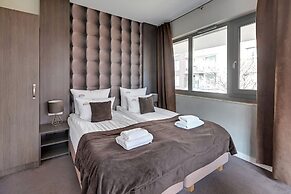 Waterlane Riverside - SPA, Pool, Gym & Parking by Downtown Apartments