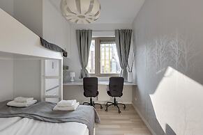 Waterlane Riverside - SPA, Pool, Gym & Parking by Downtown Apartments