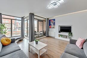 Waterlane Riverside - SPA, Pool, Gym & Parking by Downtown Apartments