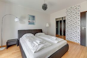 Waterlane Riverside - SPA, Pool, Gym & Parking by Downtown Apartments