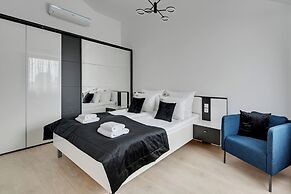 Waterlane Riverside - SPA, Pool, Gym & Parking by Downtown Apartments