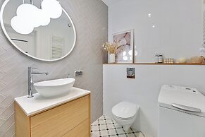 Waterlane Riverside - SPA, Pool, Gym & Parking by Downtown Apartments