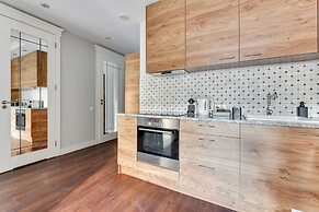 Waterlane Riverside - SPA, Pool, Gym & Parking by Downtown Apartments