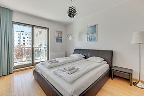 Waterlane Riverside - SPA, Pool, Gym & Parking by Downtown Apartments