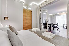 Waterlane Riverside - SPA, Pool, Gym & Parking by Downtown Apartments