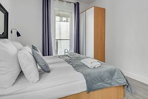 Waterlane Riverside - SPA, Pool, Gym & Parking by Downtown Apartments