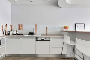 Waterlane Riverside - SPA, Pool, Gym & Parking by Downtown Apartments