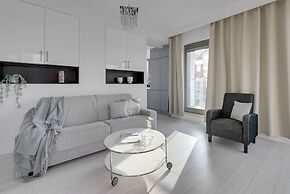 Waterlane Riverside - SPA, Pool, Gym & Parking by Downtown Apartments